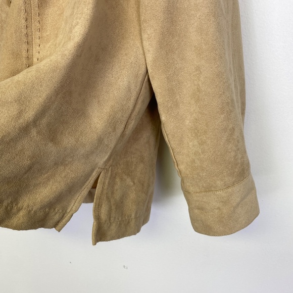 Croft & Barrow Tan Faux Suede Long Sleeve Button Down Collared Shirt - Picture 8 of 16